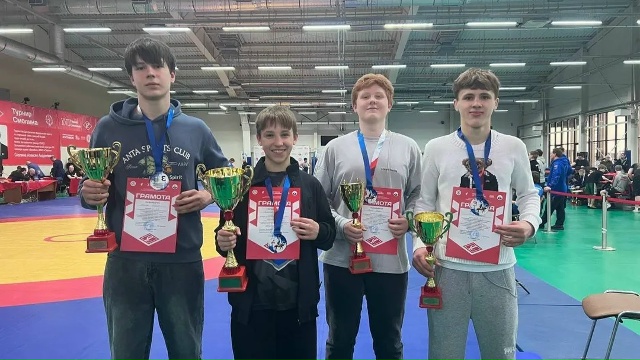 Коломенцы вышли в финал первенства России по греко-римской борьбе