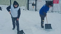 Волонтёры боролись с последствиями снегопада