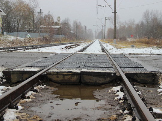 Перекрытие движения на ж/д переезде 4 км в Воскресенске 12 декабря