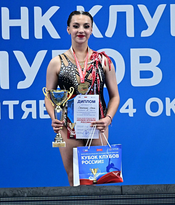 Озерчанки приняли участие в соревнованиях по художественной гимнастике