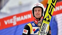 «Золото» чемпионата России по прыжкам на лыжах с трамплина у подмосковного лыжника Евгения Климова