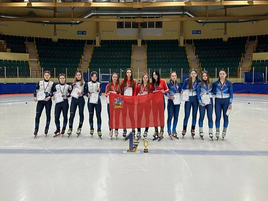 Коломенцы приняли участие в соревнованиях по шорт-треку 