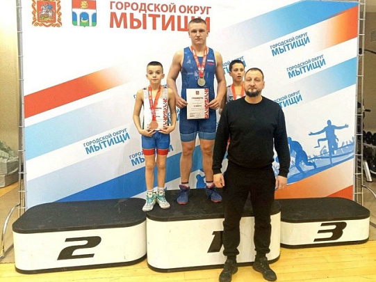 Воспитанники Луховицкой спортшколы успешно стартовали на первенстве Московской области по греко-римской борьбе