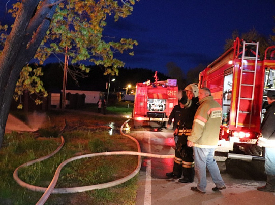 В деревне Бруски сгорела надворная постройка