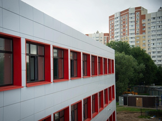 Художественные росписи с видами Коломны украсили стены обновлённой школы №14